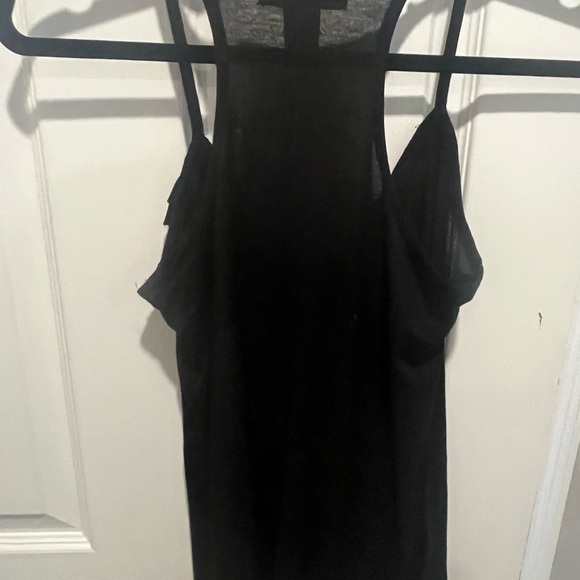 Little Black Vneck Top🖤 - Picture 4 of 5